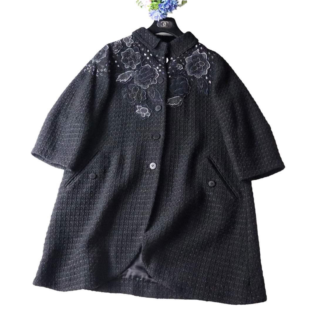 TOKUKOの花刺繍ロングジャケット