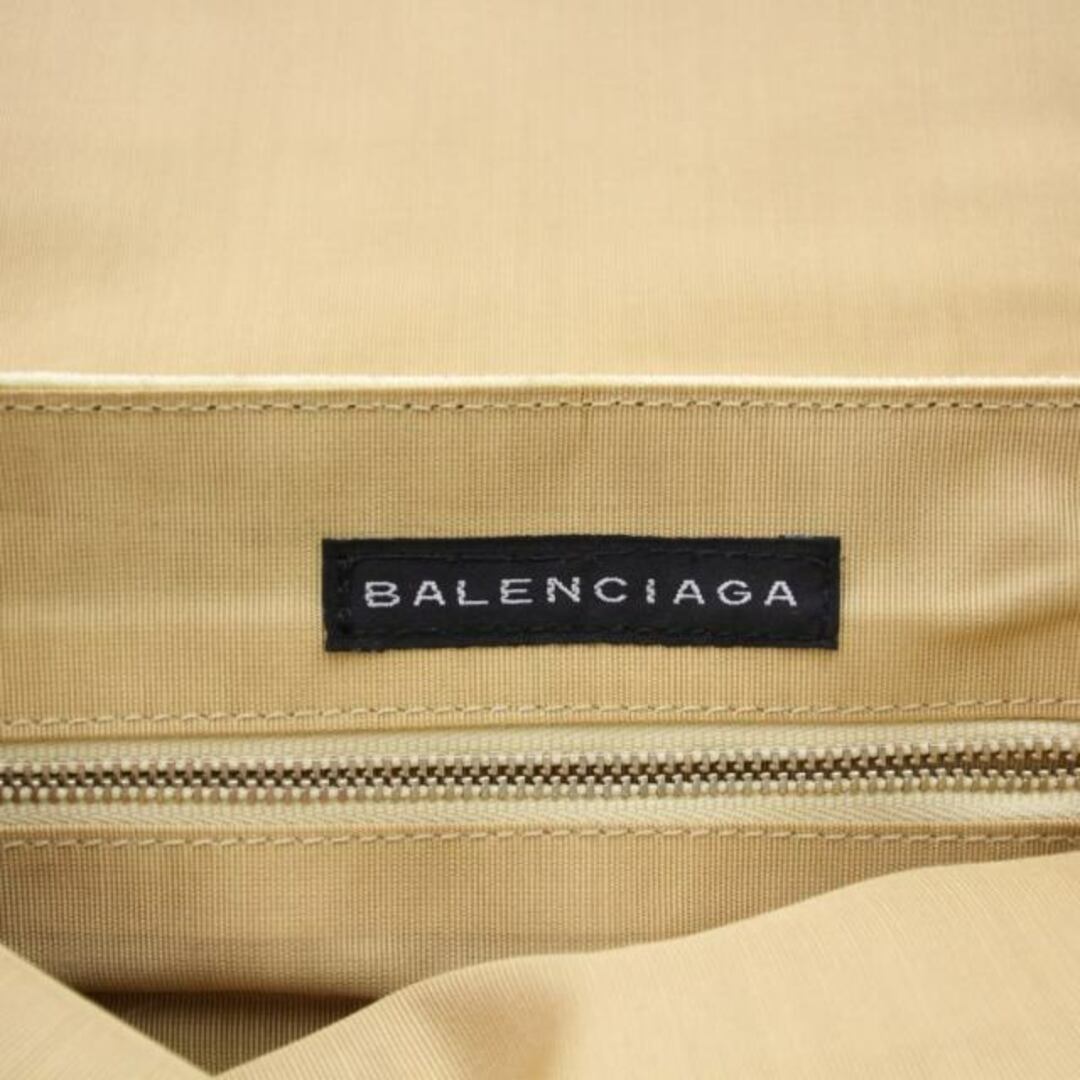 Balenciaga(バレンシアガ)のバレンシアガ PRUNE ショルダーバッグ ベロア生地 レザー ベージュ レディースのバッグ(ショルダーバッグ)の商品写真