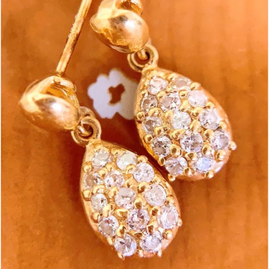 K18 ダイヤ イヤリング D0.30ct・D0.30ct-