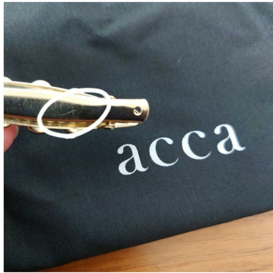 acca(アッカ)の『お纏め購入お値引きします🍀様ご専用』accaブルーゴールドアーモンドクリップ レディースのヘアアクセサリー(バレッタ/ヘアクリップ)の商品写真