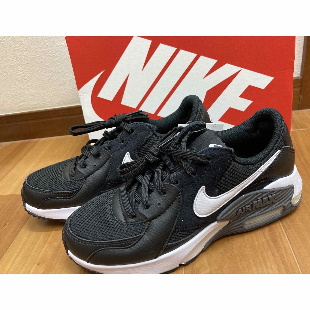 新品未使用　NIKE エアマックスエクシー黒　23.5cm | フリマアプリ ラクマ