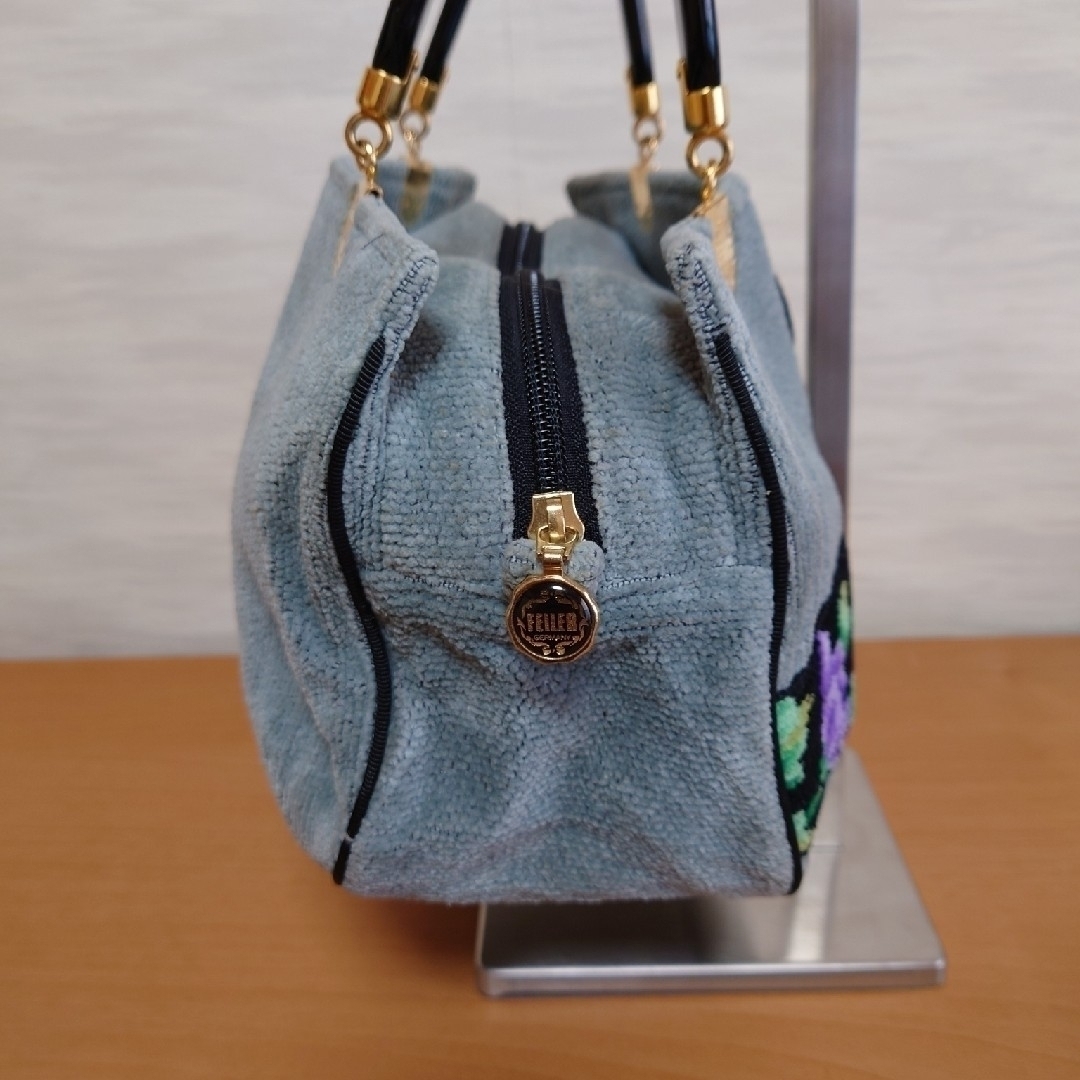 FEILER(フェイラー)の美品 FEILERハンドバック フェイラー プラスティックハンドル 刺繍帯 レディースのバッグ(ハンドバッグ)の商品写真