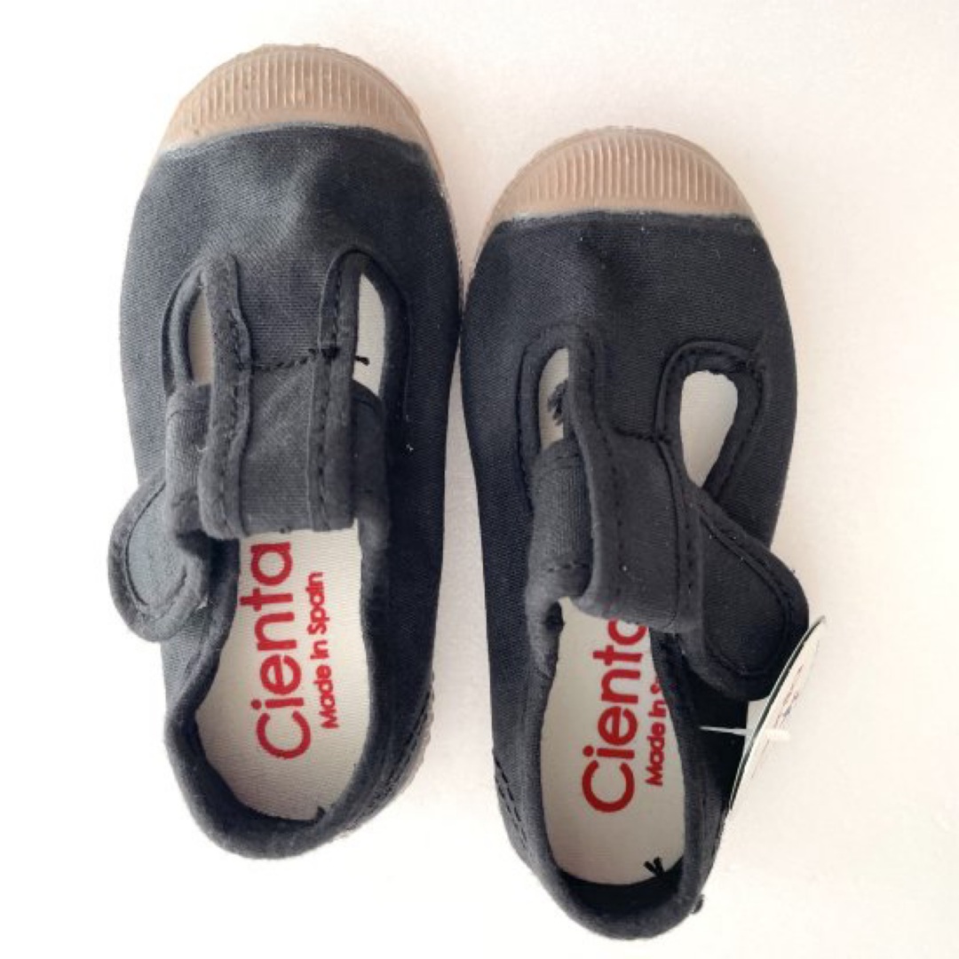 Cienta(シエンタ)の⁂n.様専用⁂ cienta Tストラップシューズ　27（16.5） キッズ/ベビー/マタニティのキッズ靴/シューズ(15cm~)(スニーカー)の商品写真