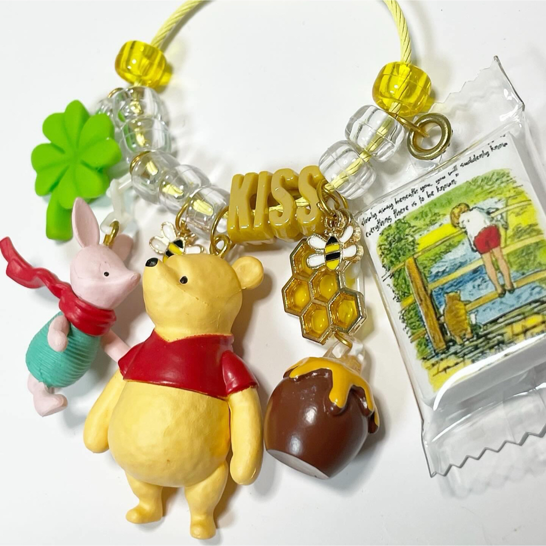 くまのプーさん(クマノプーサン)のこがらしの吹く🍂🌲✨ 100エーカーの森へ行こう🐻🐷🍯🐝キーホルダー✨ ハンドメイドのアクセサリー(キーホルダー/ストラップ)の商品写真