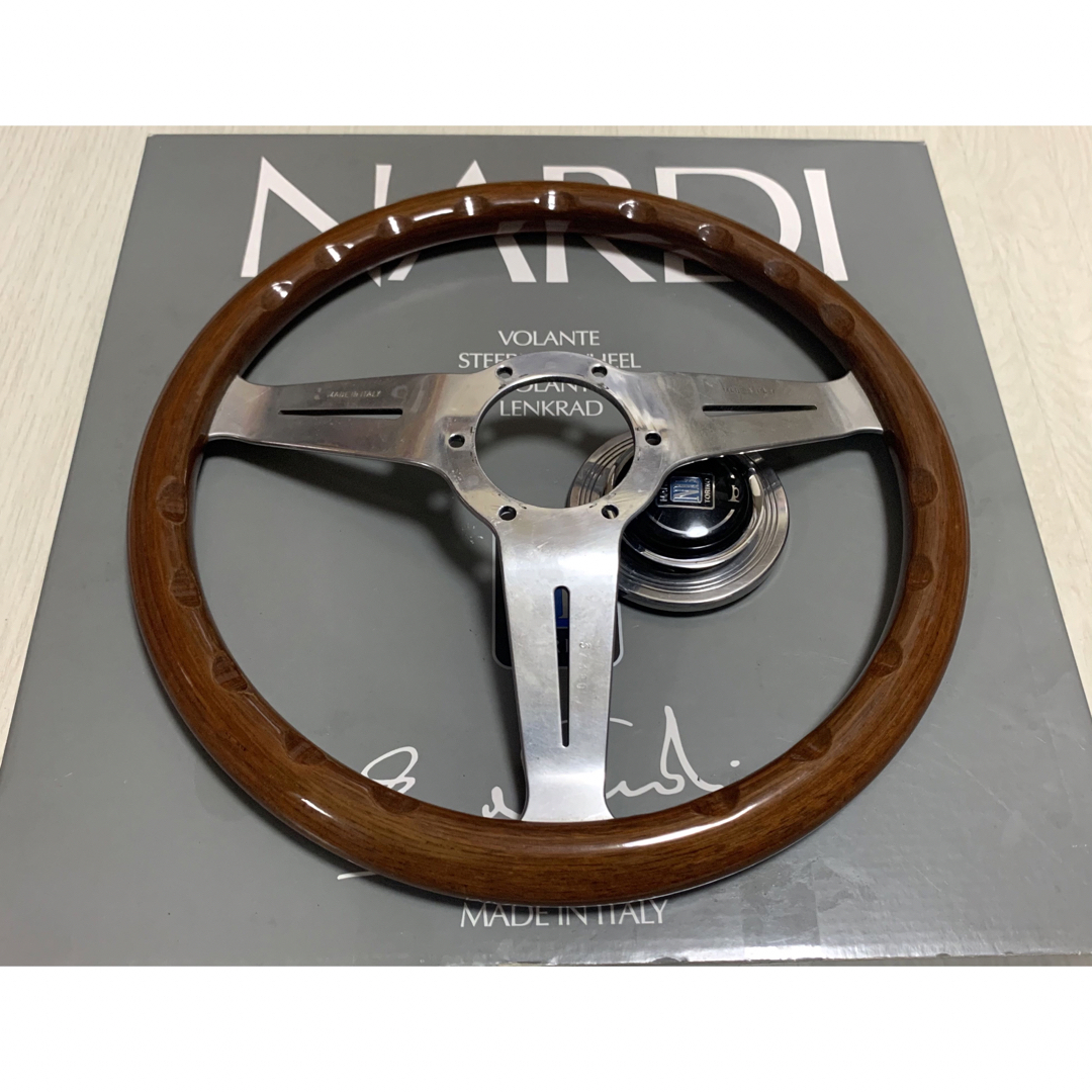 ナルディ - 希少【NARDI Classic】32.5Φ ウッドステアリング ナルディ - 希少【NARDI Classic】32.5Φ ウッドステアリング