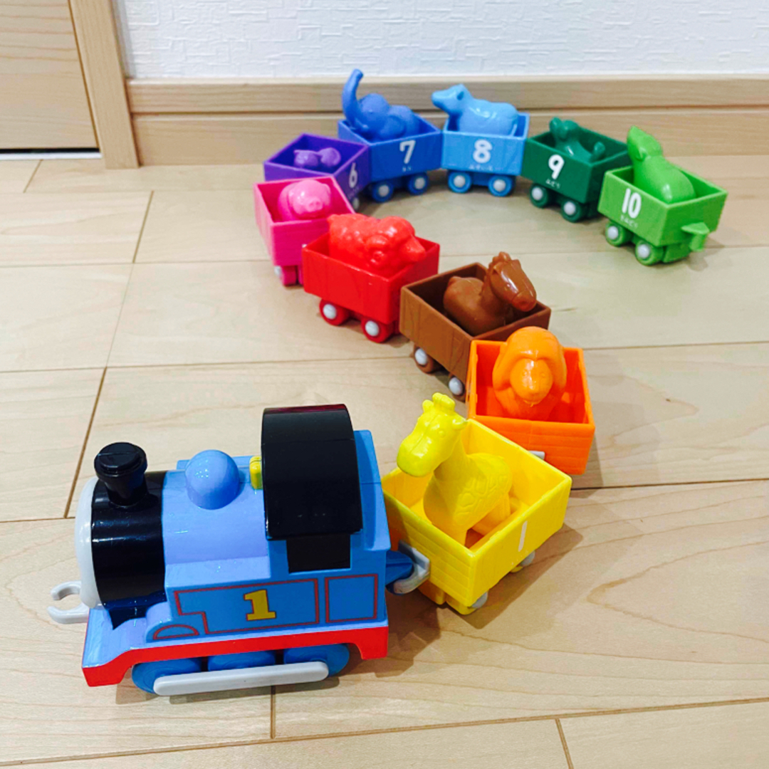 THOMAS - きかんしゃトーマス☆10までつなげての通販 by