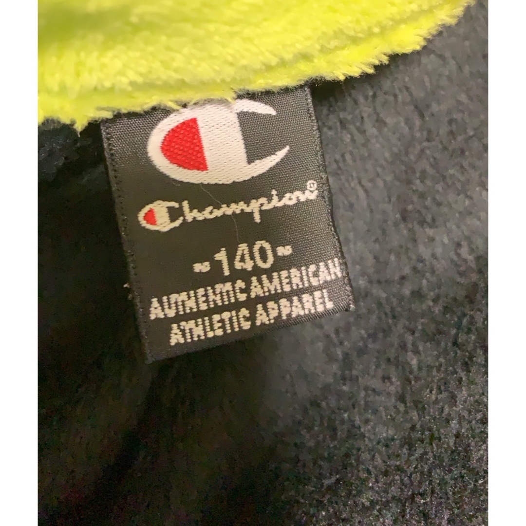 Champion(チャンピオン)のChampion アウター　140cm モコモコ キッズ/ベビー/マタニティのキッズ服男の子用(90cm~)(ジャケット/上着)の商品写真