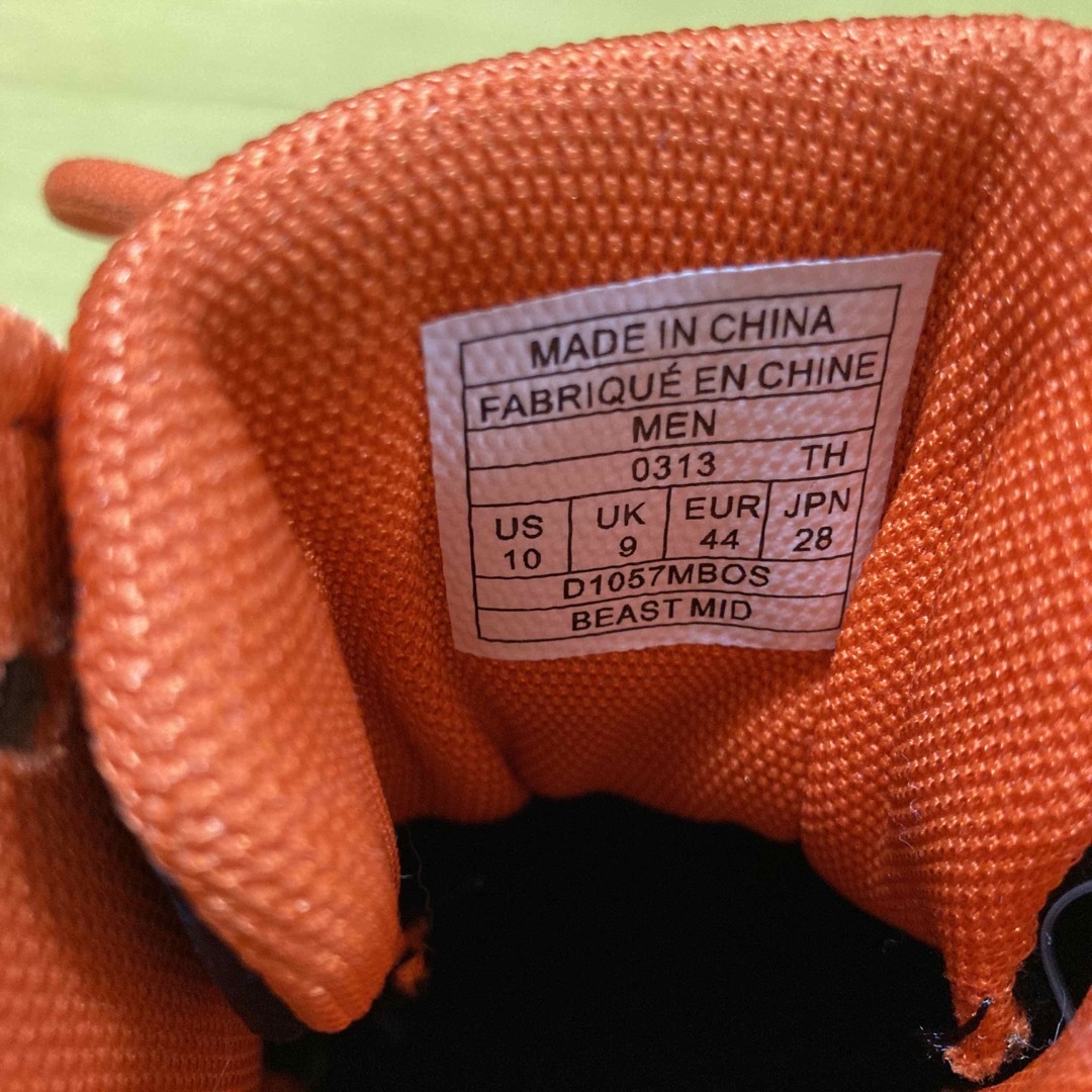 メンズ　ハイカットスニーカー　26.5cm オレンジ／黒 メンズの靴/シューズ(スニーカー)の商品写真