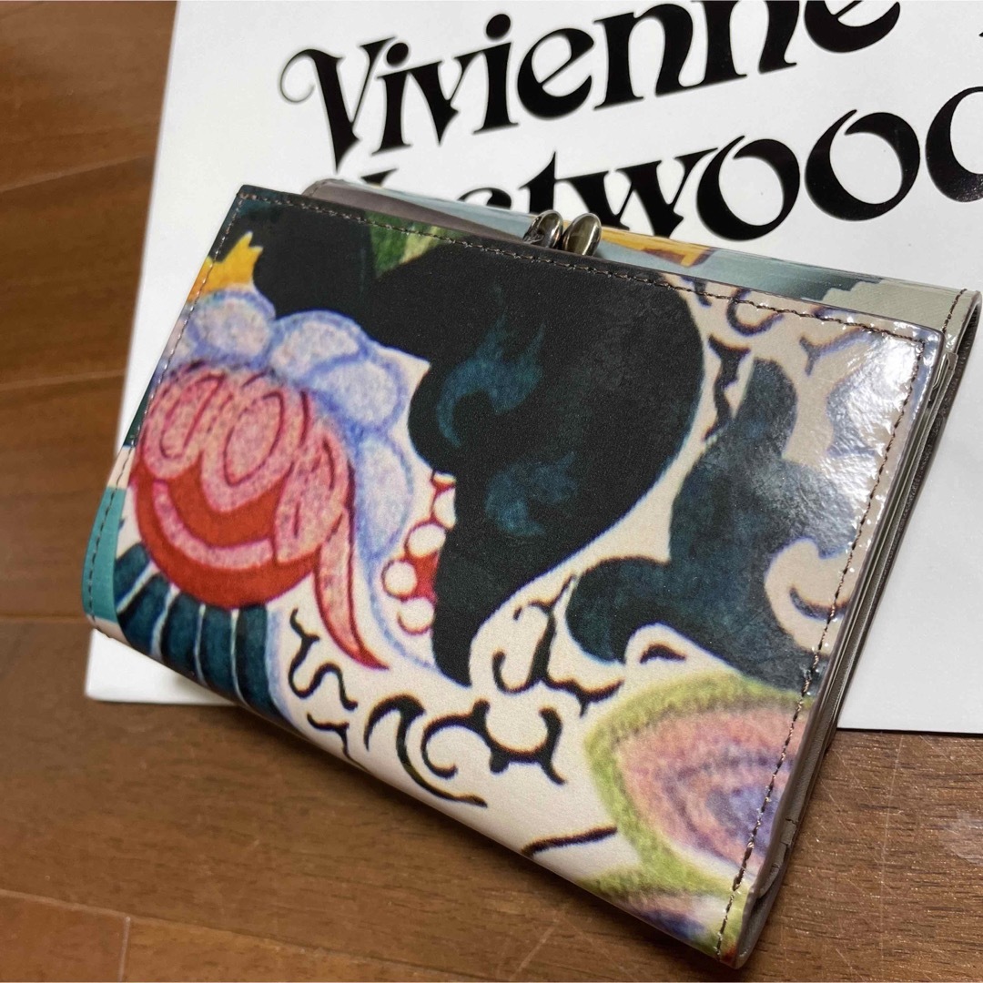 Vivienne Westwood(ヴィヴィアンウエストウッド)の未使用 ヴィヴィアンウエストウッド ガマ口　二つ折り財布　ムードボード レディースのファッション小物(財布)の商品写真