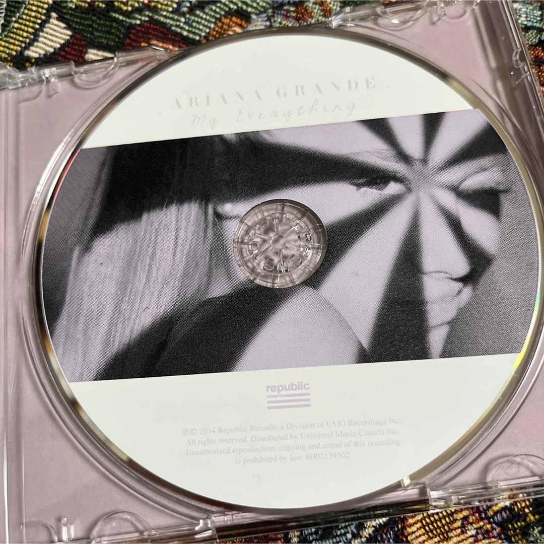 アリアナ・グランデ  マイ・エヴリシング エンタメ/ホビーのCD(ポップス/ロック(洋楽))の商品写真