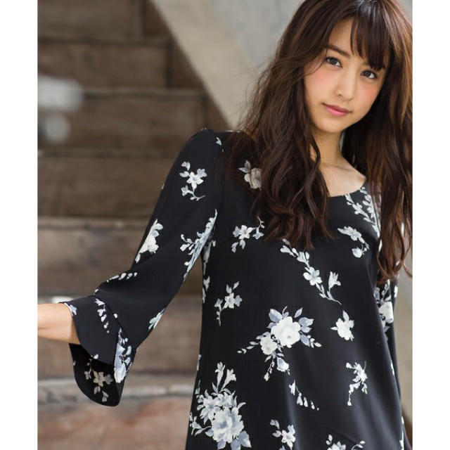 ♡今期新品 フレアスリーブフラワーワンピース♡ | tspea.org