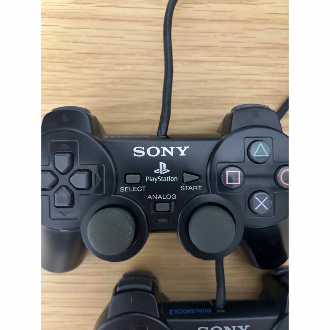 PlayStation2(プレイステーション2)のPS2 純正コントローラー2個セット　デュアルショック2 プレステ2 エンタメ/ホビーのゲームソフト/ゲーム機本体(その他)の商品写真