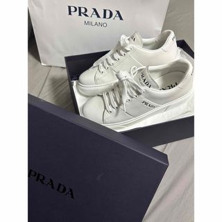 PRADA - 正規品 美品‼︎ PRADA ロゴプリントスニーカー22.5の通販 by