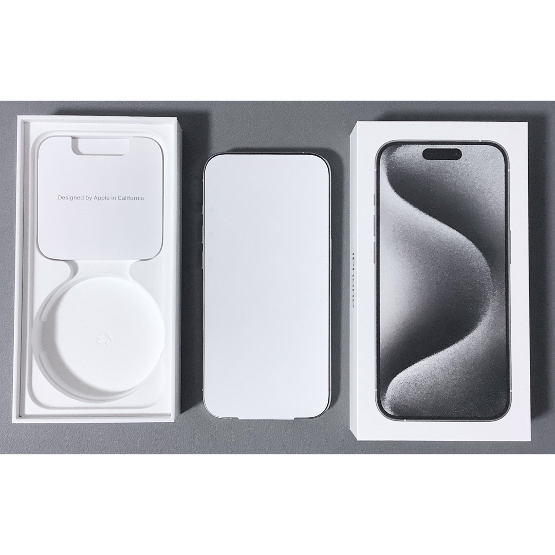 Apple(アップル)の新品iPhone 15 Pro 256gb ホワイト スマホ/家電/カメラのスマートフォン/携帯電話(スマートフォン本体)の商品写真
