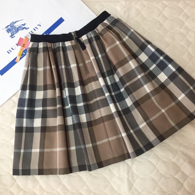 BURBERRY(バーバリー)の美品 クリーニング済み バーバリー ブルーレーベル スカート クレストブリッジ レディースのスカート(ひざ丈スカート)の商品写真