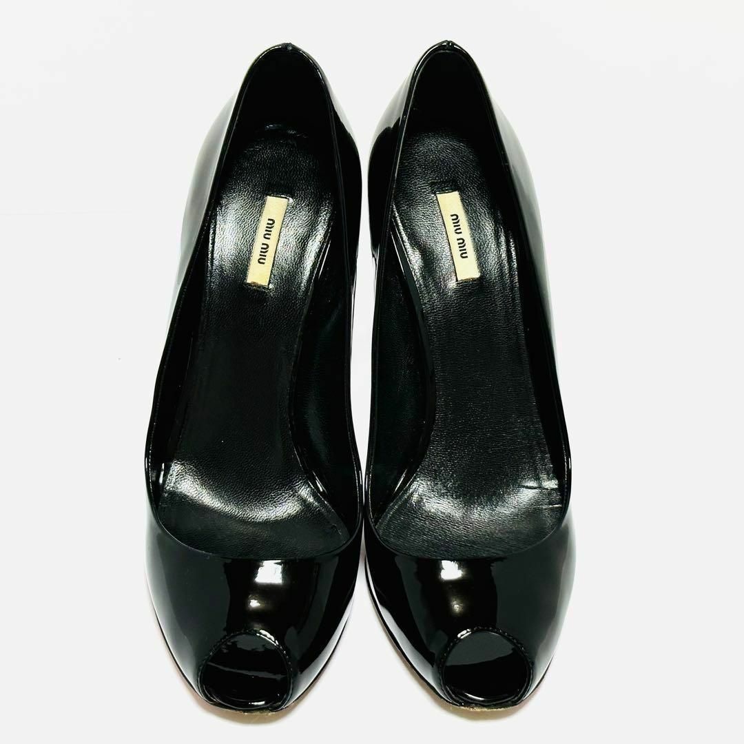 miumiu(ミュウミュウ)の美品✨ミュウミュウ 36.5 パテントレザー オープントゥ パンプス 黒 レディースの靴/シューズ(ハイヒール/パンプス)の商品写真