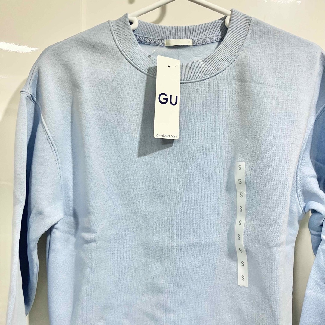 GU(ジーユー)の新品）GU スウェットプルオーバー　Sサイズ レディースのトップス(トレーナー/スウェット)の商品写真