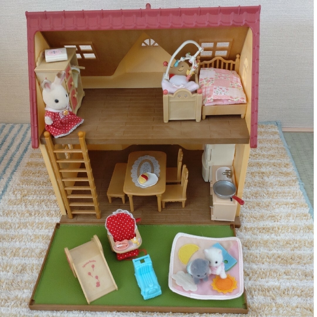 EPOCH(エポック)のシルバニアファミリーのお家＆家具付き キッズ/ベビー/マタニティのおもちゃ(ぬいぐるみ/人形)の商品写真