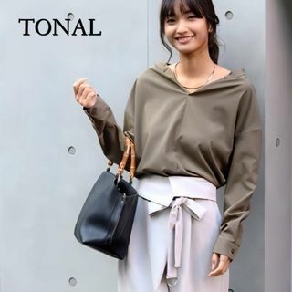 トーナル(TONAL)のルーズシルエットが可愛い♪　ニュアンス衿ブラウス　M　カーキ(シャツ/ブラウス(長袖/七分))