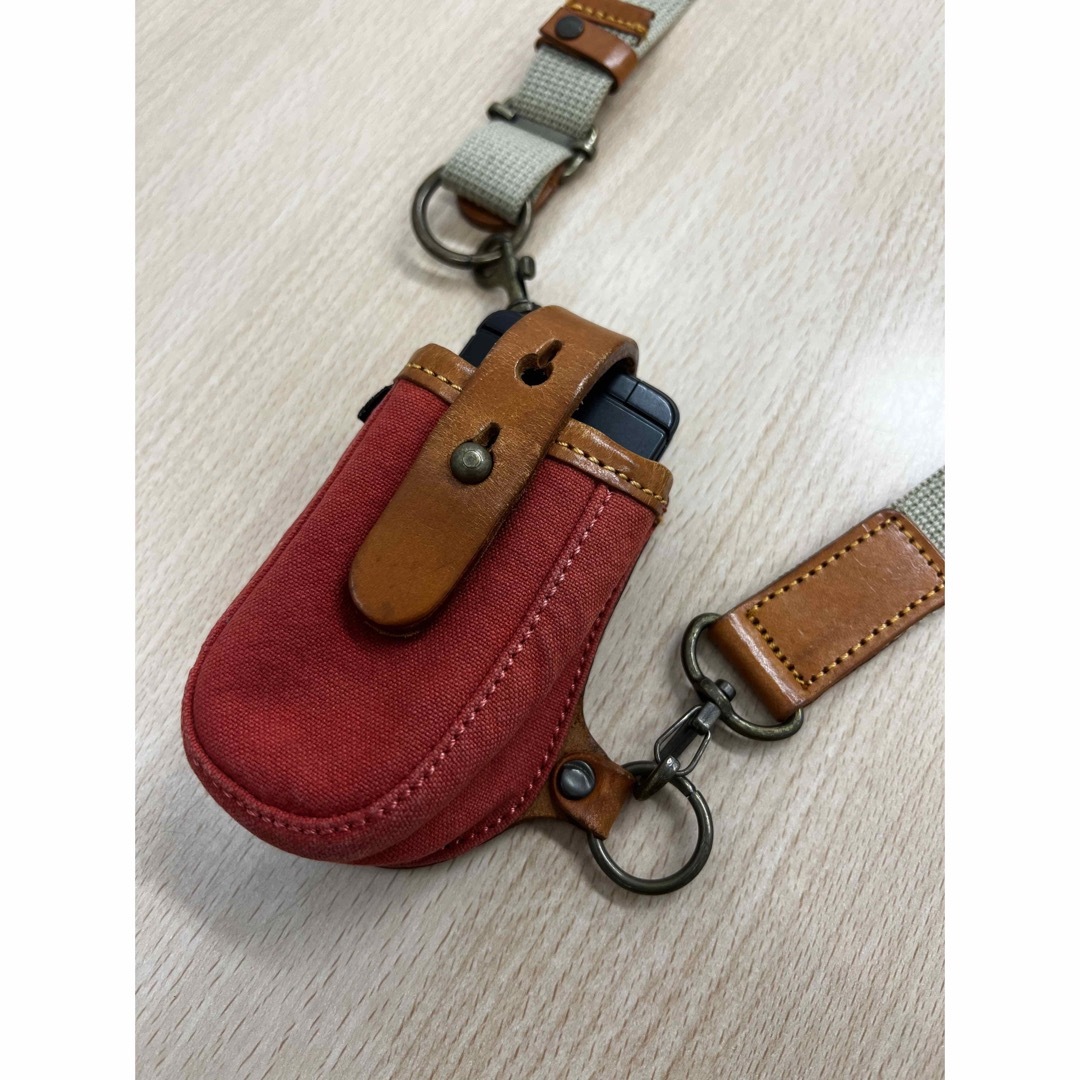 AIGLE(エーグル)のAIGLE    モバイル ショルダーポーチ   モバイルホルダー   スマホ/家電/カメラのスマホアクセサリー(モバイルケース/カバー)の商品写真