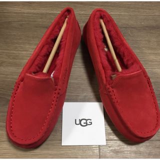 アグ モカシン（レッド/赤色系）の通販 100点以上 | UGGを買うならラクマ