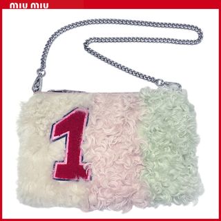 ミュウミュウ(miumiu)の新品ミュウミュウmiu miuラムファー2WAYクラッチバッグ　白(クラッチバッグ)