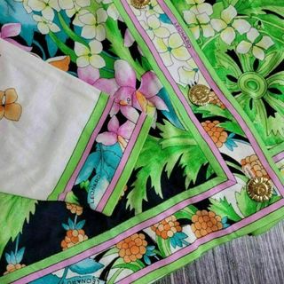 LEONARD - レオナール フラワー柄 上品 可愛い ブラウス ジャケット