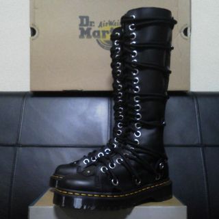 ドクターマーチンの通販 20,000点以上 | Dr.Martensを買うならラクマ