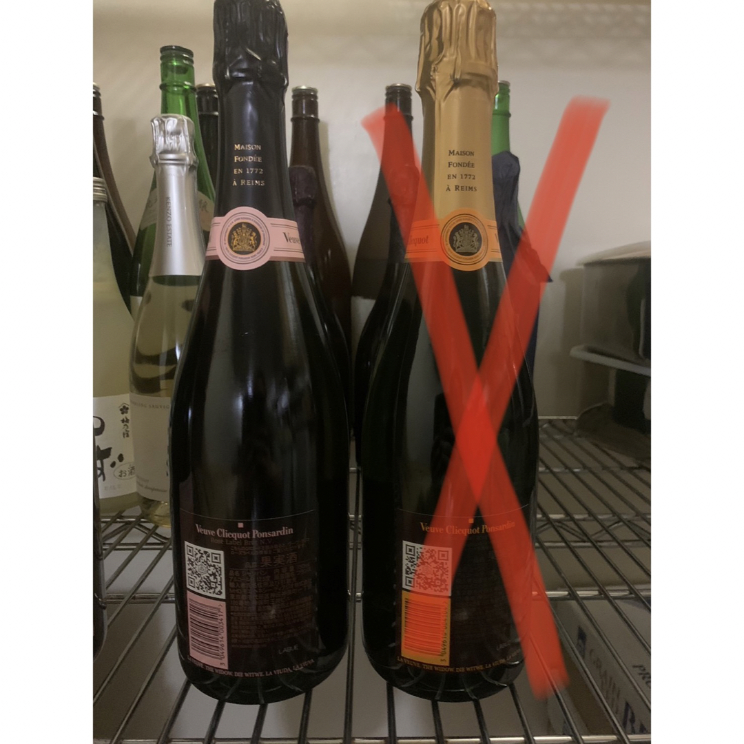 ヴーヴ クリコ(ヴーヴクリコ)のヴーヴ・クリコ ローズラベル 食品/飲料/酒の酒(シャンパン/スパークリングワイン)の商品写真