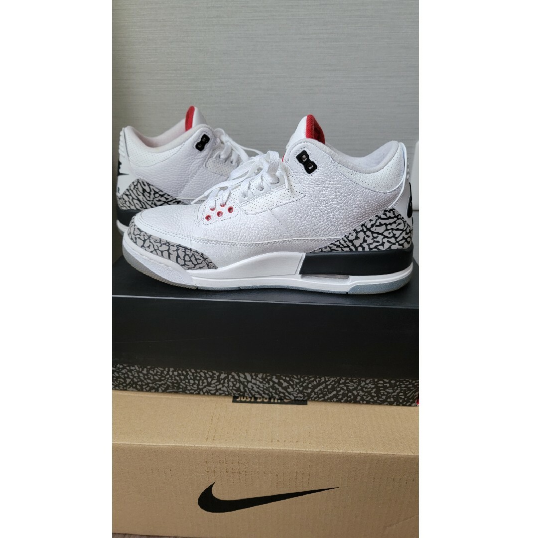 Jordan Brand（NIKE）(ジョーダン)のJordan 3  Free Throw Line White Cement メンズの靴/シューズ(スニーカー)の商品写真