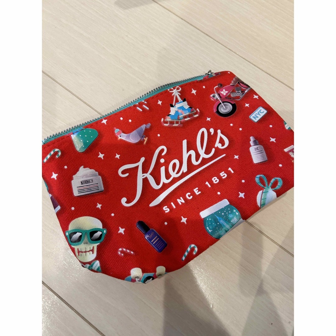 Kiehl's(キールズ)の【ギフト】Kiehl's ギフトボックス 2022 インテリア/住まい/日用品のオフィス用品(ラッピング/包装)の商品写真