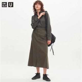 ユニクロ(UNIQLO)のお値下げしました。UNIQLO U ロングフレアスカート brown(ロングスカート)