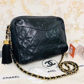 美品　正規　CHANEL　黒ラムマトラッセフリンジショルダーカメラバック