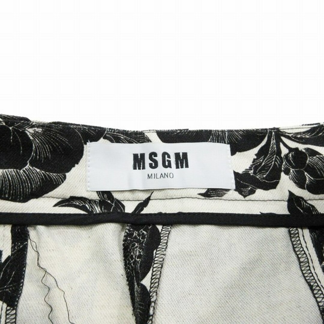 MSGM(エムエスジイエム)のエムエスジーエム MSGM 花柄 ワイドパンツ スラックス クロップド丈 レディースのパンツ(その他)の商品写真