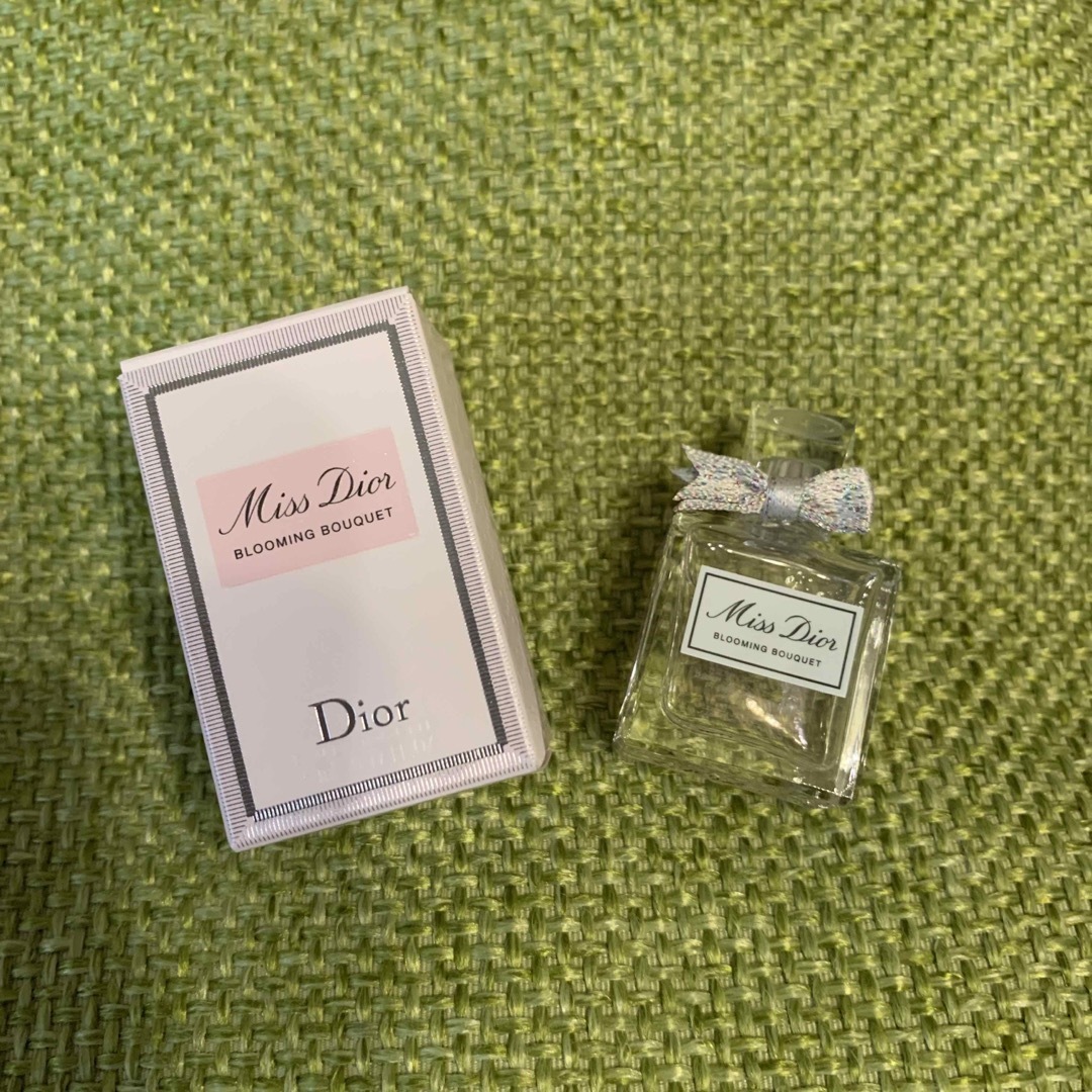 Christian Dior(クリスチャンディオール)のDior ミスディオール ブルーミングブーケ EDT 5ml コスメ/美容の香水(香水(女性用))の商品写真