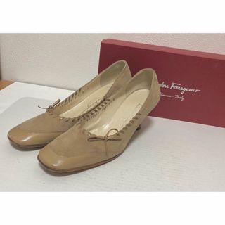 サルヴァトーレフェラガモ(Salvatore Ferragamo)のSalvatore  Ferragamo＊フェラガモ ＊スエードパンプス (ハイヒール/パンプス)