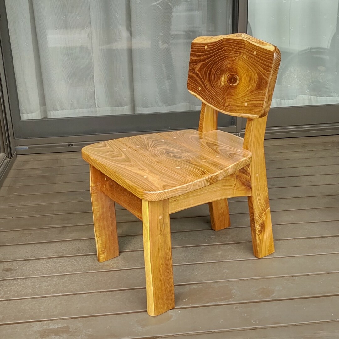 天然木の椅子(一品物) 実用的に自分専用の椅子として書斎や自室に、又は飾り椅子に