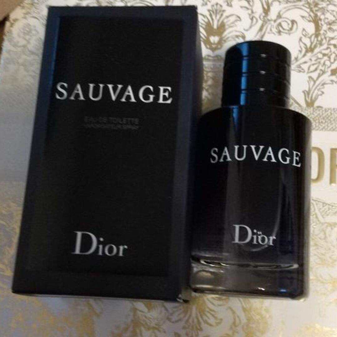 Dior ディオール ソヴァージュ　60ml　香水　新品未使用