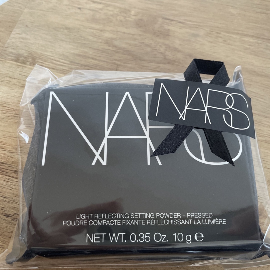 NARS(ナーズ)の新品・NARS ナーズ パウダー コスメ/美容のベースメイク/化粧品(フェイスパウダー)の商品写真