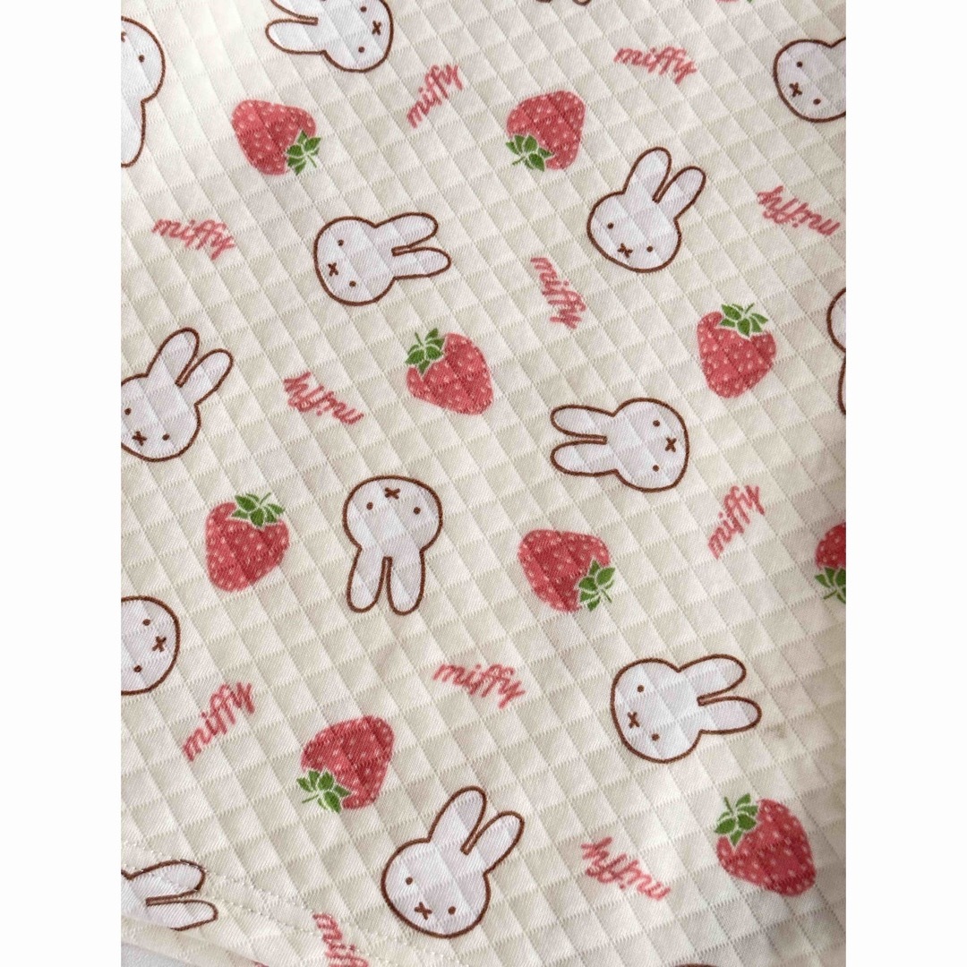 miffy ミッフィー　いちご柄　腹巻きパジャマ　100cm 新品　女の子