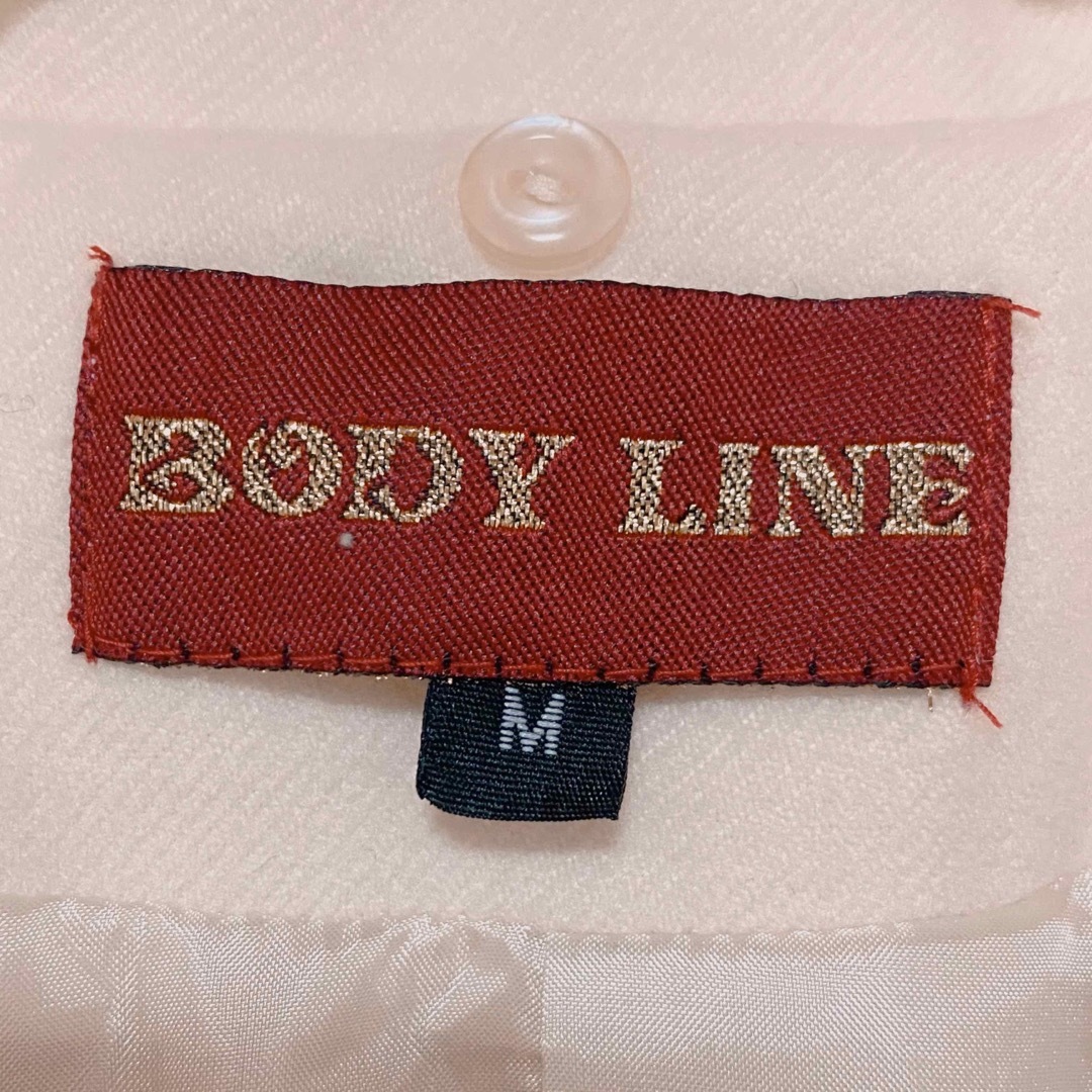 BODYLINE(ボディライン)の【未使用】BODYLINE 2wayロリータ風ロングコート レディースのジャケット/アウター(ロングコート)の商品写真