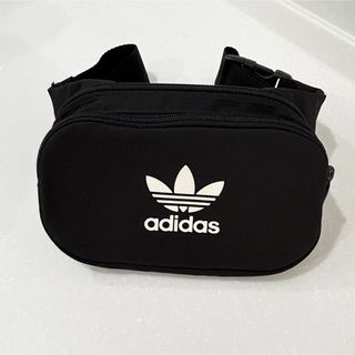 アディダス(adidas)のadidas ウエストポーチ(ボディバッグ/ウエストポーチ)