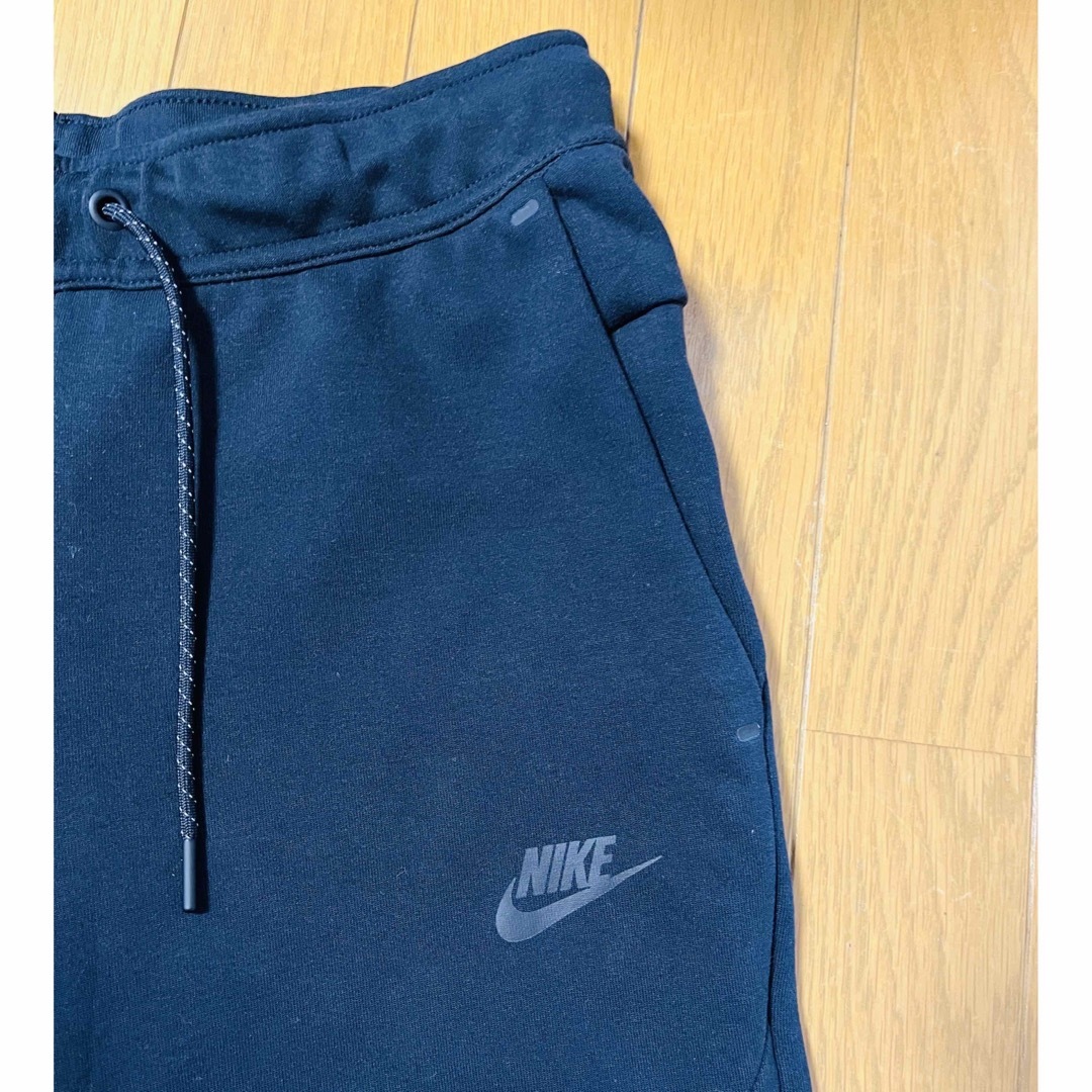 NIKE(ナイキ)の（ほぼ未使用）NIKE テックフリースジョガーパンツ／ブラック／Sサイズ メンズのパンツ(その他)の商品写真