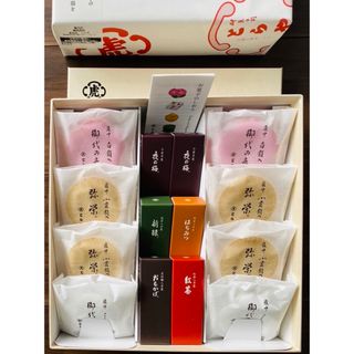 トラヤ(とらや)のお買い得 とらや 虎屋 モナカ・羊羹詰合せ (1箱)(菓子/デザート)