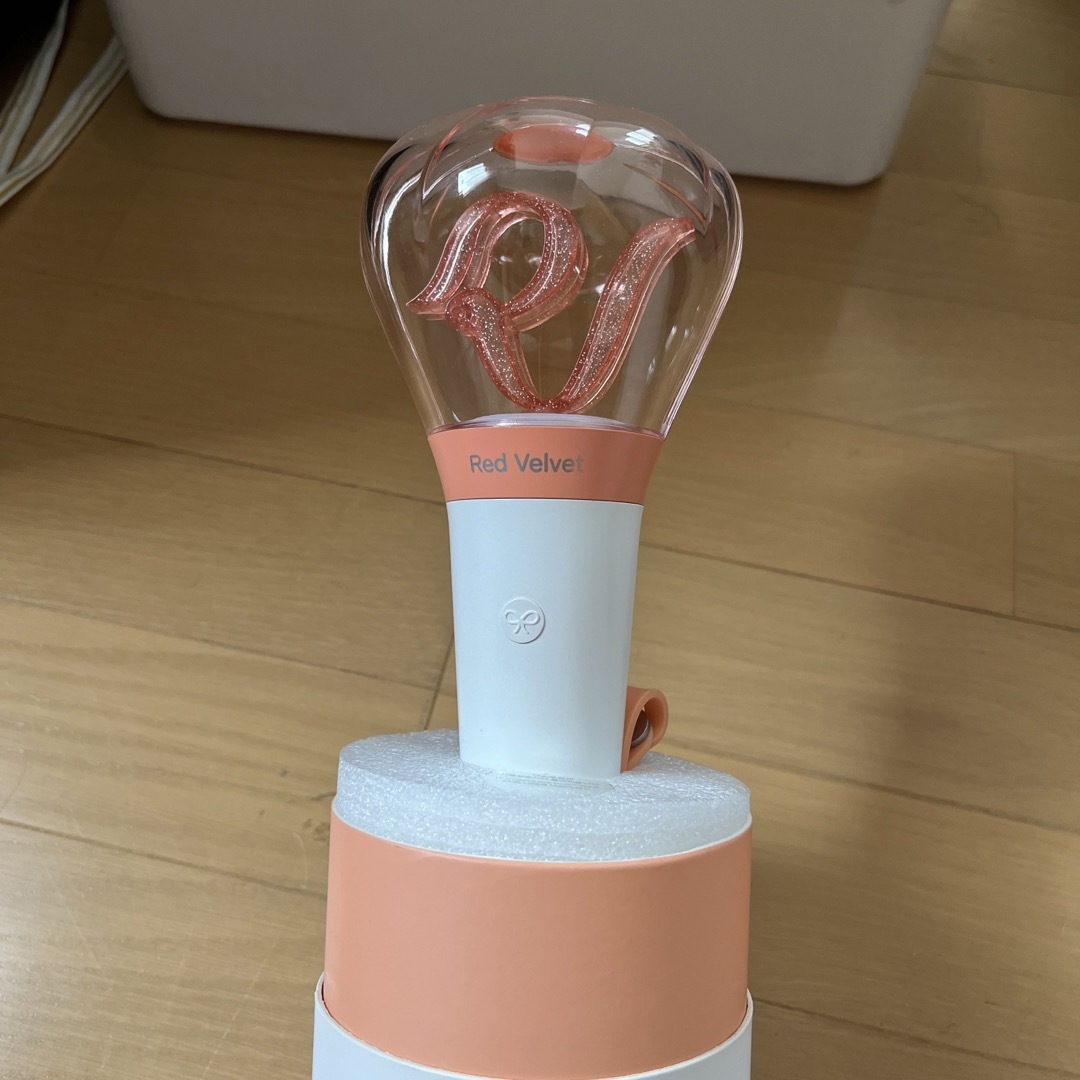 Red Velvet レッドベルベット　ペンライト エンタメ/ホビーのタレントグッズ(アイドルグッズ)の商品写真