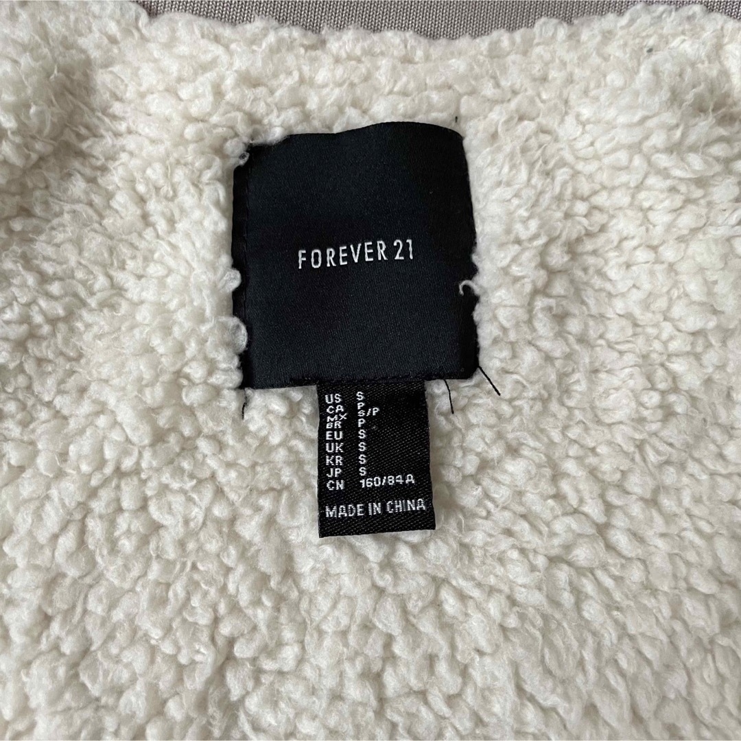 FOREVER 21(フォーエバートゥエンティーワン)のFOREVER21　裏ボア　MA-1　ブルゾン レディースのジャケット/アウター(ブルゾン)の商品写真