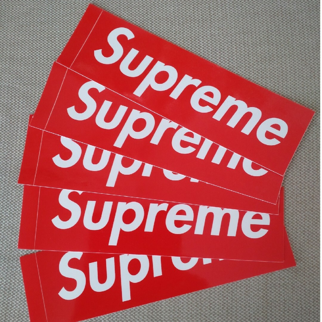 Supreme(シュプリーム)のSupreme box logo ステッカー エンタメ/ホビーのコレクション(ノベルティグッズ)の商品写真