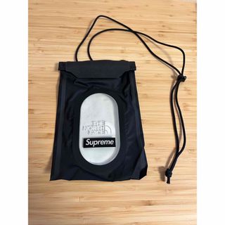 シュプリーム(Supreme)のSupreme / The North Face   Neck Pouch(ポーチ)