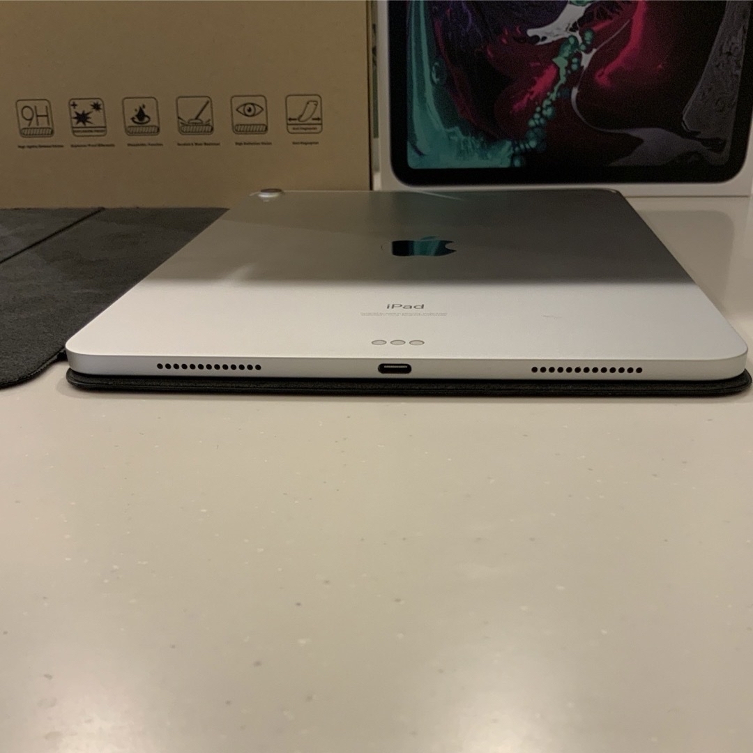 ipad pro 第1世代 11インチ 256GB WIFI フィルムとカバー付 ipad pro 第1世代 11インチ 256GB WIFI フィルムとカバー付