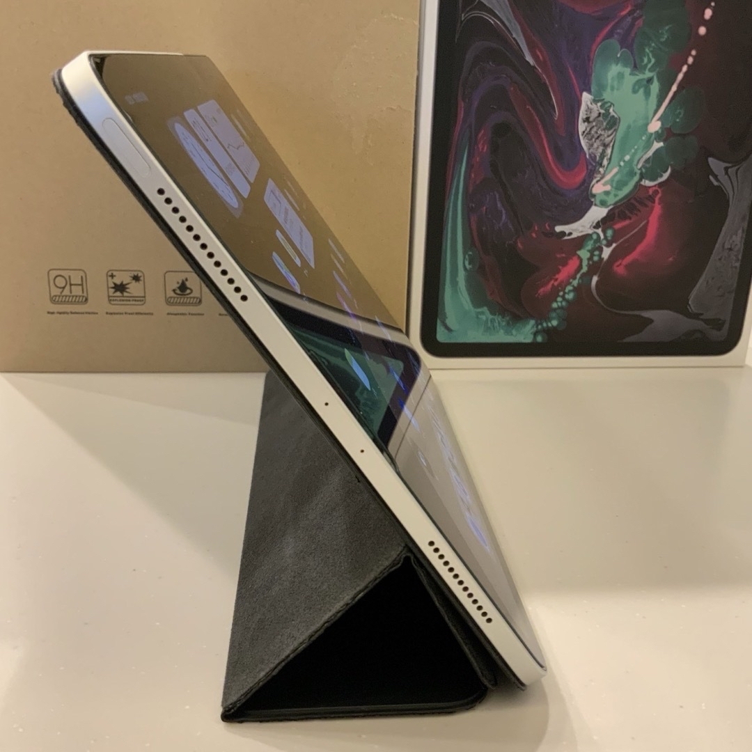 ipad pro 第1世代 11インチ 256GB WIFI フィルムとカバー付 ipad pro 第1世代 11インチ 256GB WIFI フィルムとカバー付